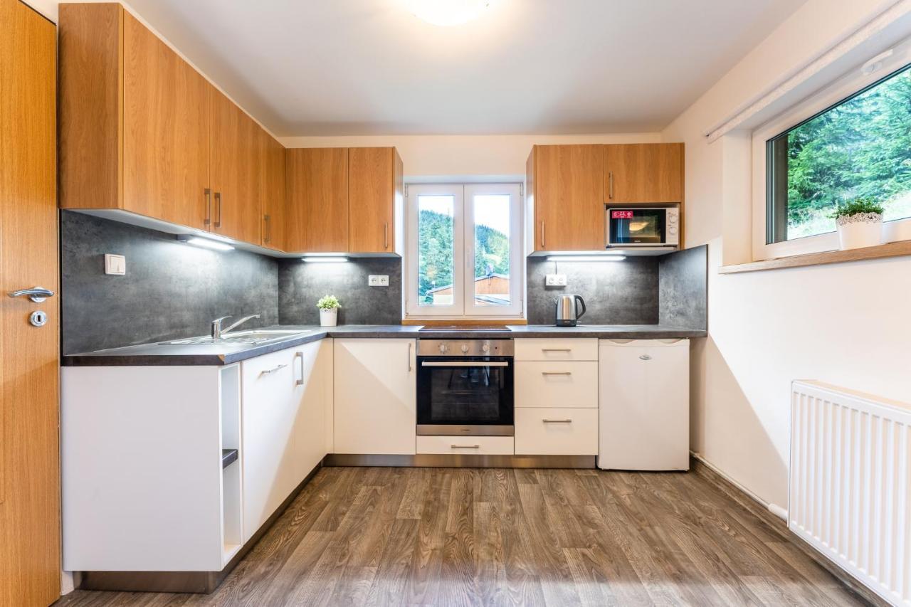 Apartman Liska V Peci - Apartmanovy Dum Horalka, بيتس بود سنيزكو المظهر الخارجي الصورة