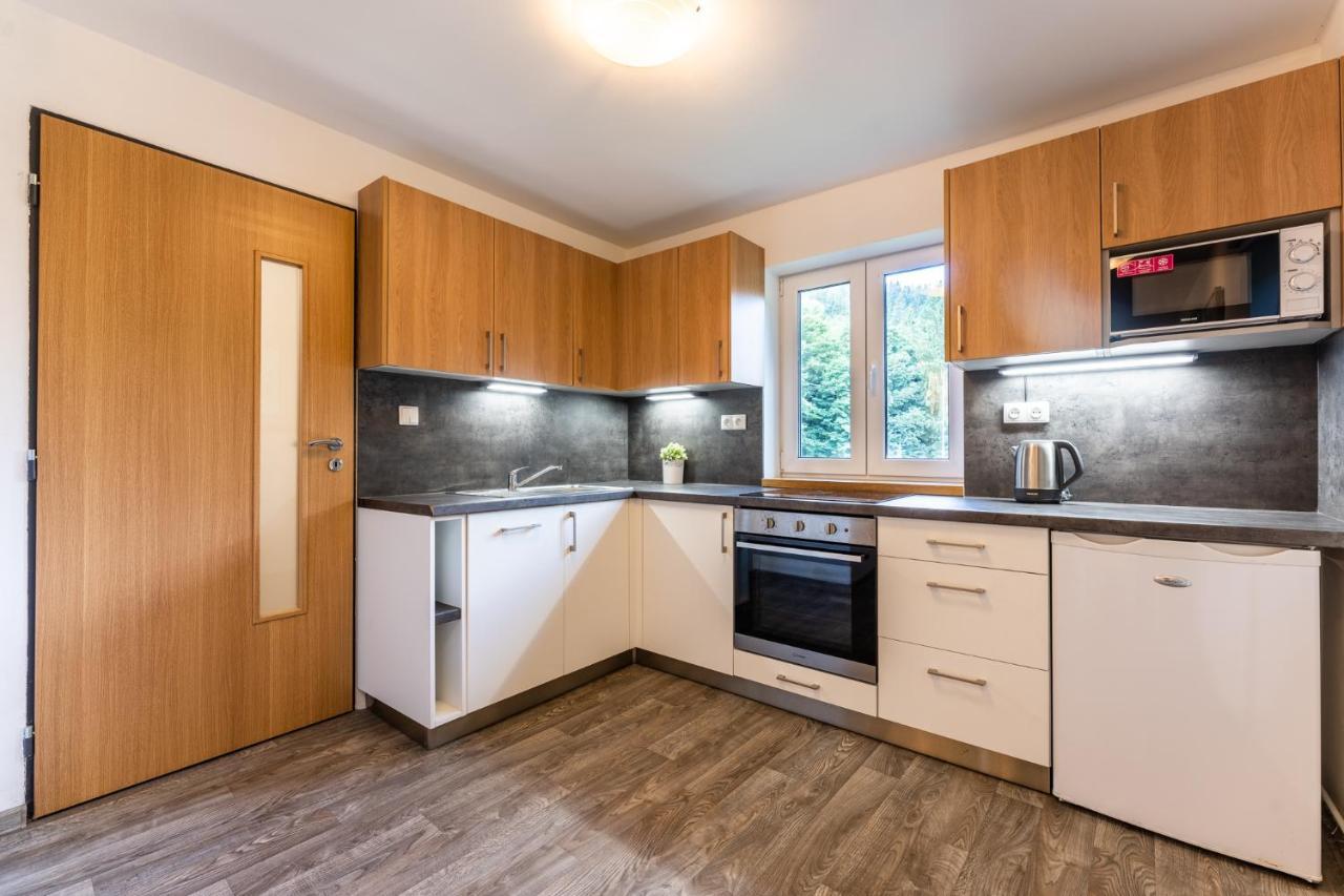 Apartman Liska V Peci - Apartmanovy Dum Horalka, بيتس بود سنيزكو المظهر الخارجي الصورة